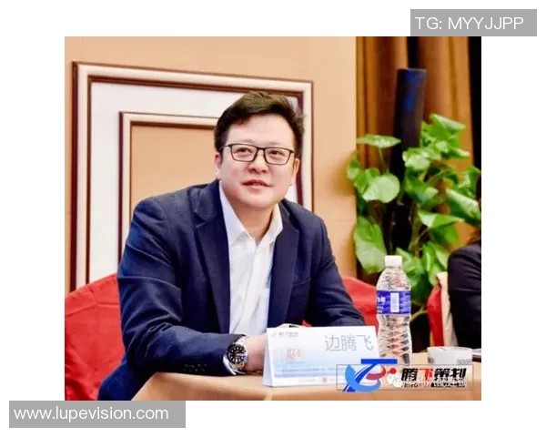 重庆足球队的蜕变之路：从困境到崛起的锦标赛特别报道